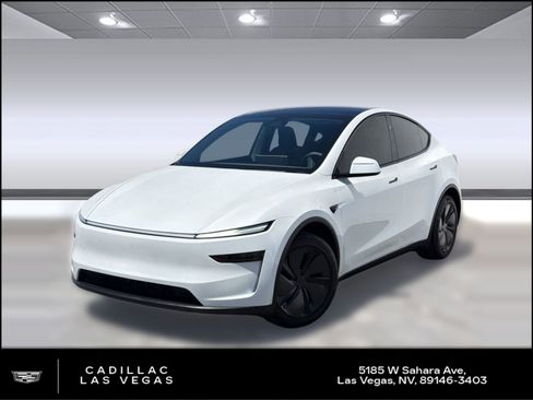 Used 2026 Tesla Model Y AWD image 1