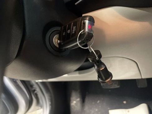 Certified 2023 Hyundai Venue SEL image 29