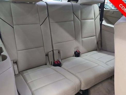 Used 2023 Cadillac Escalade Premium Luxury AWD/4WD image 7