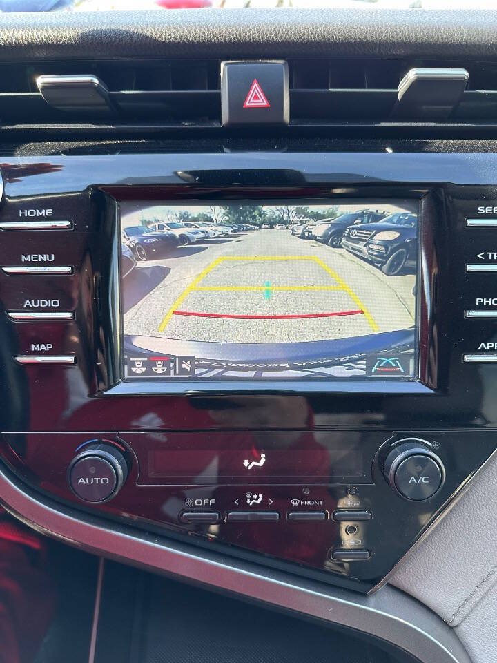 Used 2019 Toyota Camry SE w/ Convenience Package FWD image 15
