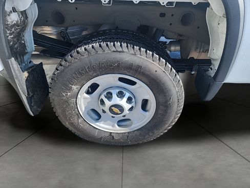 Used 2025 Chevrolet Silverado 2500 W/T w/ WT Convenience Package image 10