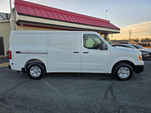 Used 2021 Nissan NV 2500 SV w/ Navigation Package RWD image 9