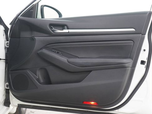 Used 2019 Nissan Altima 2.5 SL image 11