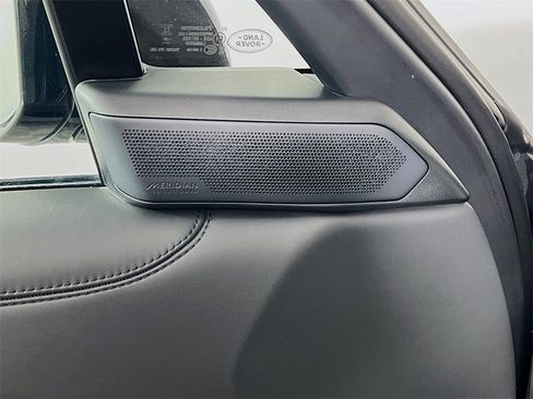 Used 2025 Land Rover Range Rover Long Wheelbase SE image 19