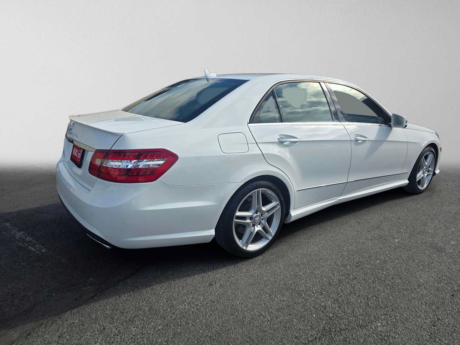 Used 2013 Mercedes-Benz E 350 Sedan image 3