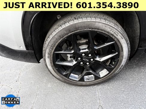 Used 2024 Chevrolet Traverse RS image 14