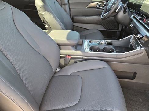 New 2026 Kia Carnival SX Prestige FWD image 11