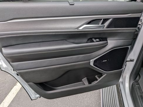 New 2026 Jeep Grand Wagoneer Limited image 22