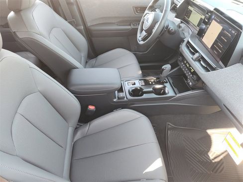 New 2026 Subaru Outback Limited XT image 10