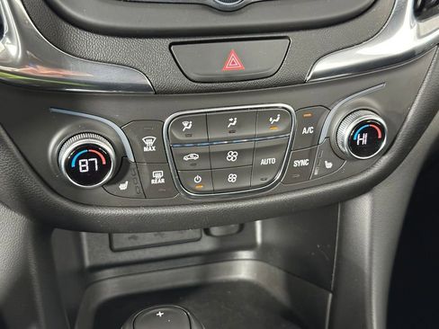 Used 2019 Chevrolet Equinox LT FWD image 19