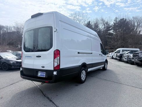 Used 2022 Ford E-Transit 148 High Roof Extended RWD image 7