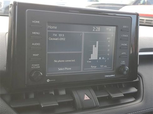 Used 2020 Toyota RAV4 LE image 18