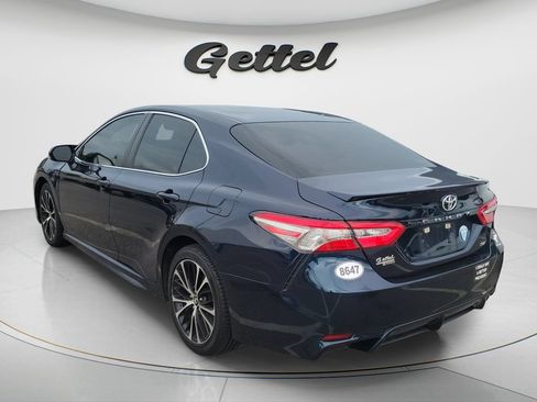 Used 2018 Toyota Camry SE FWD image 6
