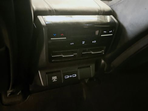 Used 2023 Acura MDX SH-AWD w/ Technology Package image 29