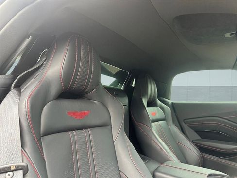 Used 2022 Aston Martin V8 Vantage Roadster image 33