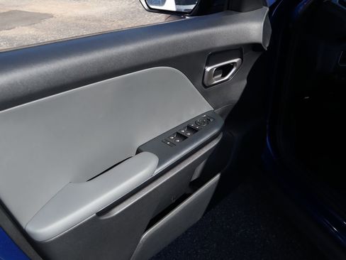 New 2025 Kia K4 LXS image 18