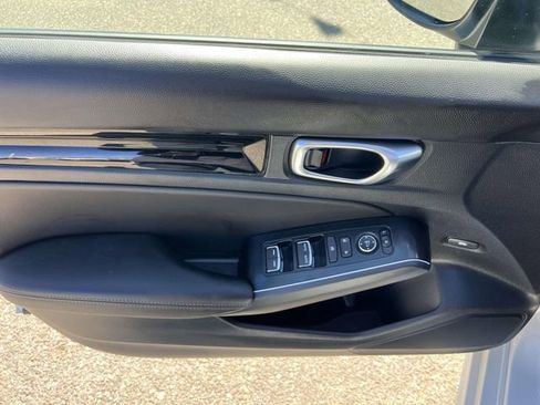 Used 2025 Honda Civic Sport image 17