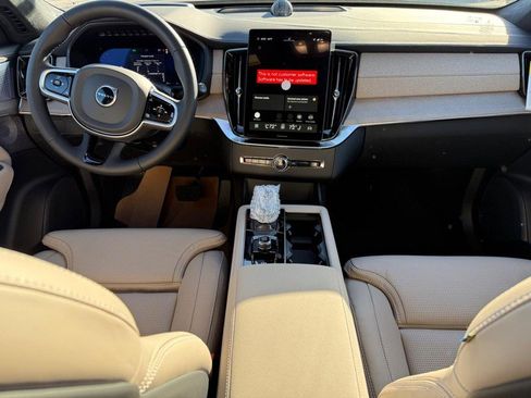 New 2026 Volvo XC90 B6 Ultra w/ Lounge Package image 7