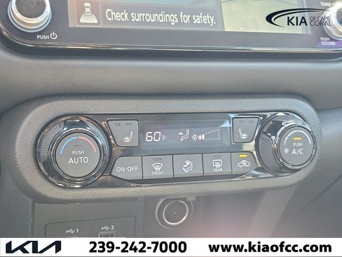 Used 2024 Nissan Kicks SR w/ SR Premium Package FWD image 27