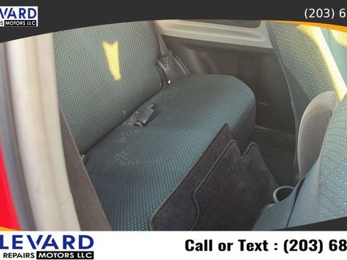 Used 2007 Toyota Yaris 2-Door Hatchback image 18