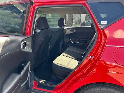 Used 2020 Kia Soul LX image 10