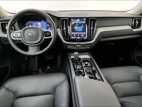 Certified 2025 Volvo XC60 B5 Plus image 21