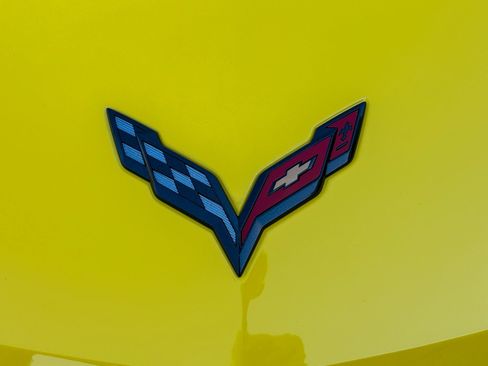 Used 2018 Chevrolet Corvette Stingray Convertible RWD image 5