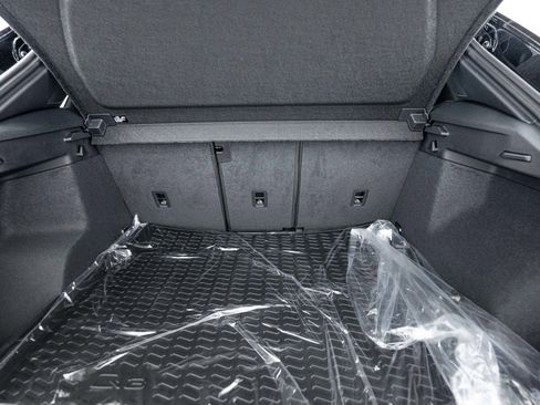 New 2025 Audi Q3 2.0T Premium image 17