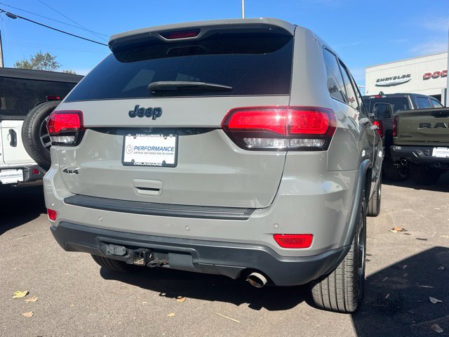 Used 2019 Jeep Grand Cherokee Laredo AWD/4WD image 17