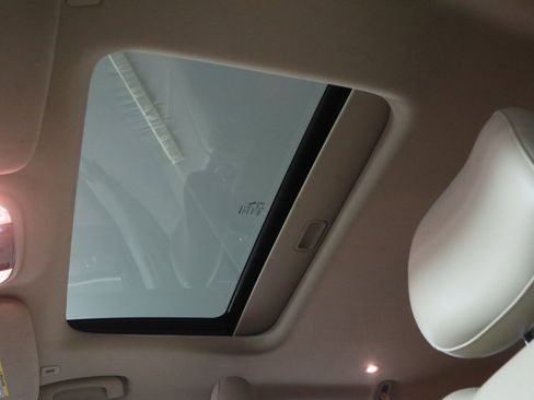 Used 2017 Jeep Grand Cherokee Limited image 35