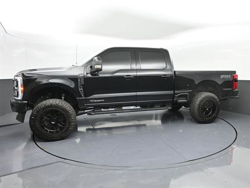 Used 2025 Ford F250 Lariat w/ Black Appearance Package AWD/4WD image 31