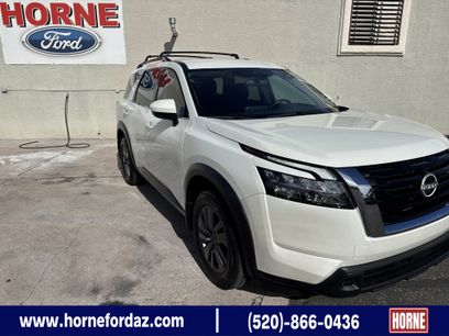 Used 2024 Nissan Pathfinder SV