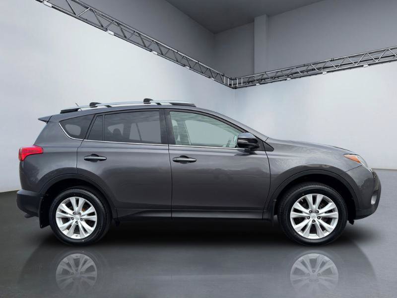 Used 2015 Toyota RAV4 Limited w/ Technology Package AWD/4WD image 3