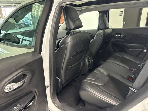 Used 2021 Jeep Cherokee Latitude Plus w/ Sun & Sound Group AWD/4WD image 21