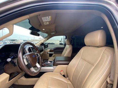 Used 2019 Ford F150 Lariat image 4