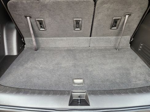 Certified 2022 Chevrolet Traverse LT image 36