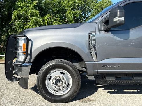 Used 2023 Ford F350 XLT w/ XLT Value Package AWD/4WD image 5