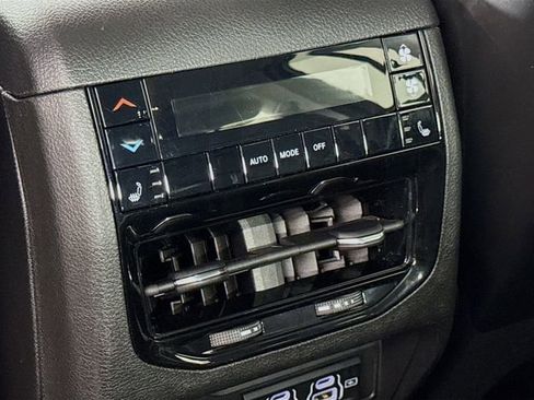 Used 2021 Jeep Grand Cherokee L Limited image 27