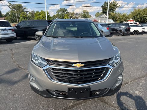 Used 2019 Chevrolet Equinox LT w/ Sun & Navigation Package image 11