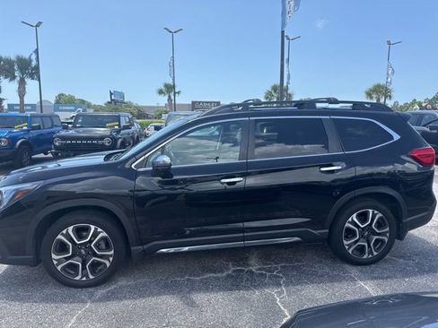 Used 2023 Subaru Ascent Touring AWD/4WD image 4