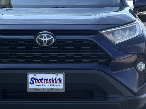 Used 2020 Toyota RAV4 XLE w/ Carpet Mat Package FWD image 8