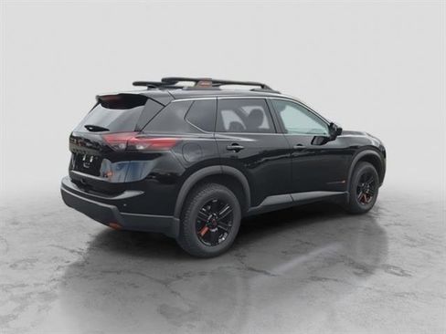 Certified 2025 Nissan Rogue SV image 8