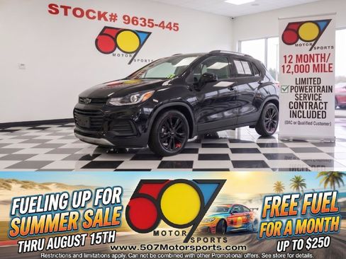 Used 2019 Chevrolet Trax LT w/ Sun & Sound Package AWD/4WD image 1