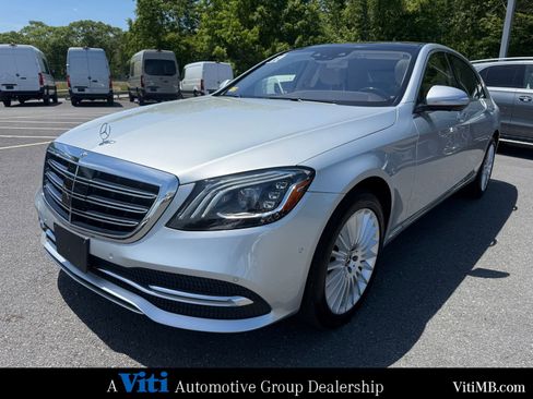Used 2019 Mercedes-Benz S 560 Sedan image 4