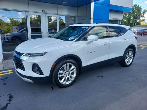 Certified 2019 Chevrolet Blazer LT w/ Sun and Wheels Package image 2