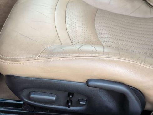 Used 2004 Chevrolet Corvette Coupe w/ Roof Package image 12