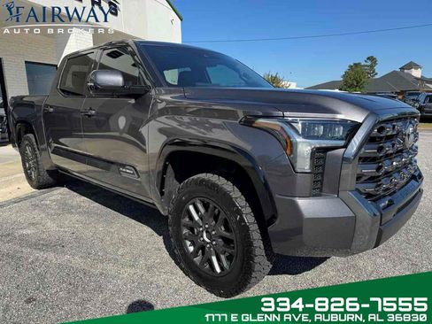 Used 2022 Toyota Tundra Platinum image 4