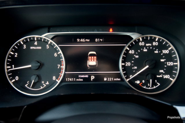 Used 2022 Nissan Pathfinder SV FWD image 14