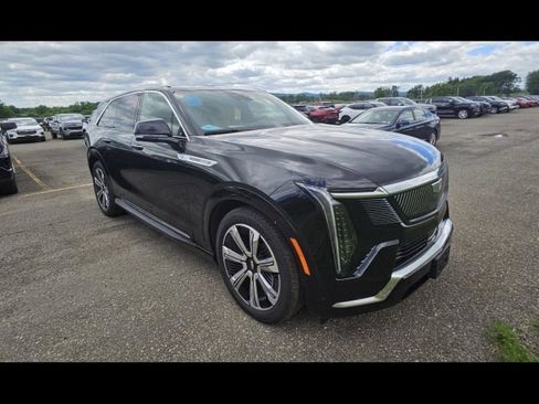 Used 2025 Cadillac Escalade IQ Luxury 2 AWD/4WD image 2
