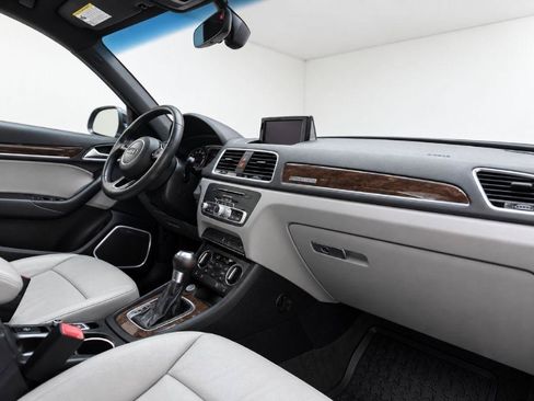 Used 2018 Audi Q3 2.0T Premium Plus AWD/4WD image 39